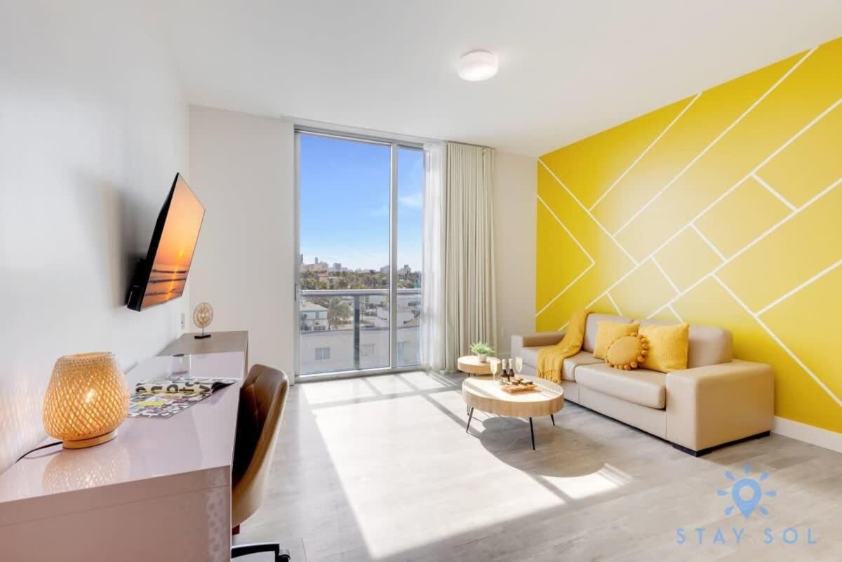 Lovely Apartment - Hollywood Beach - Rooftop Pool Exterior photo